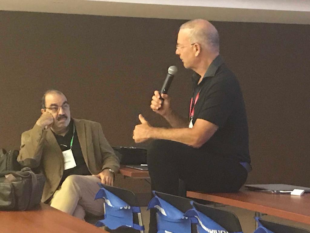 11-mi-mentor-dr-paley-recibiendo-consejops